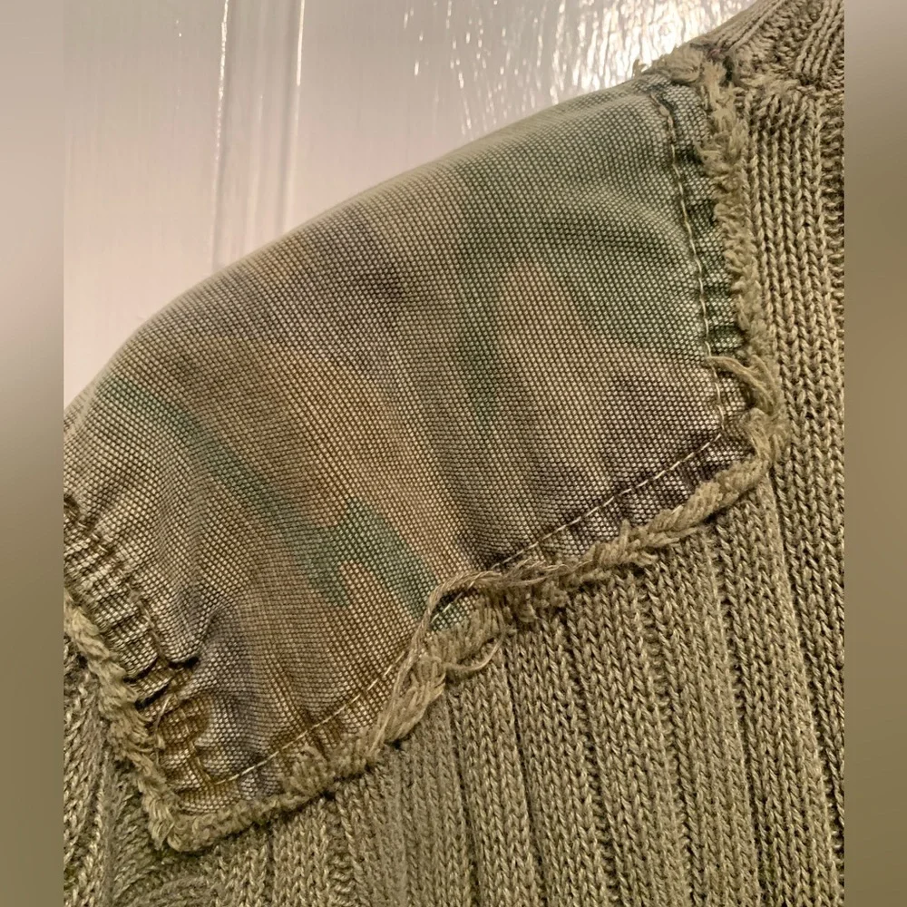 Retrofit Army Green Camo Patches Sweater XL
